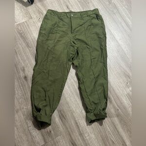 Women’s Green Casual Pants